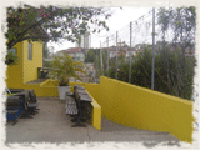 Instalações da casa no painel lateral.